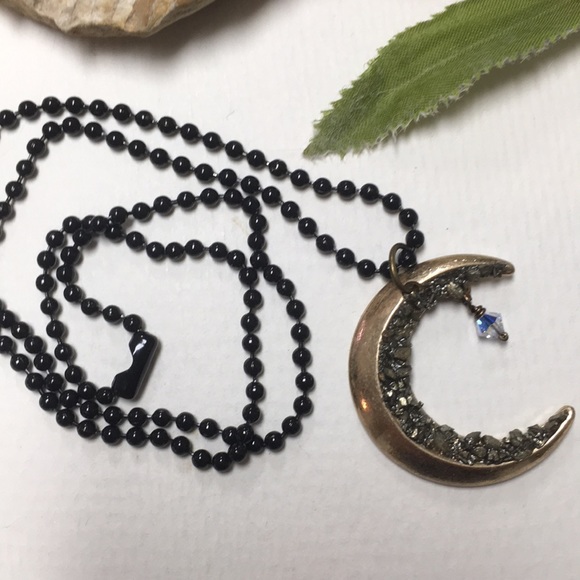 NEW Gold druzy moon necklace Swarovski crystal 18” - Picture 7 of 9